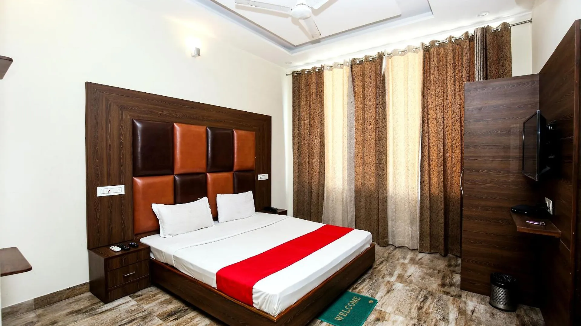 Hotel Woodcrest Zirakpur Chandigarh- Best Family Hotel - Luxurious Rooms - Unit Of Sidham Group 4*,  India