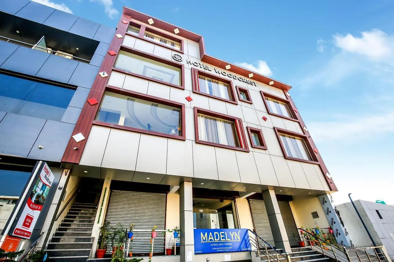 Hotel Woodcrest Zirakpur Chandigarh- Best Family Hotel - Luxurious Rooms - Unit Of Sidham Group